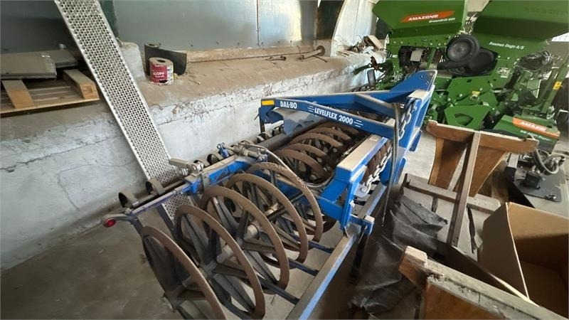 Dal-Bo 4m Frontpakker Levelflex 2000 4 m. - 农场碾压机:图1 Dal-Bo 4m Frontpakker Levelflex 2000 4 m. - 农场碾压机:图1