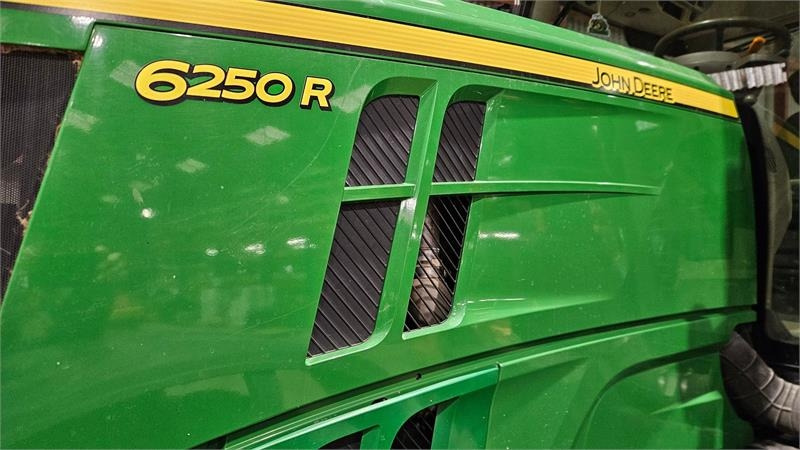 John Deere 6250R Ultimate Edition - 拖拉机:图4 John Deere 6250R Ultimate Edition - 拖拉机:图4