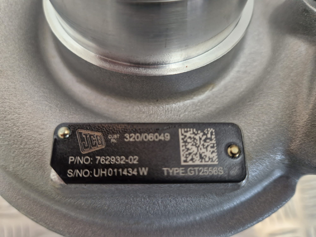 JCB turbocharger 320/06049 Garrett Turbo 762932-02 - 发动机及其零件 适用于 建筑机械:图5 JCB turbocharger 320/06049 Garrett Turbo 762932-02 - 发动机及其零件 适用于 建筑机械:图5