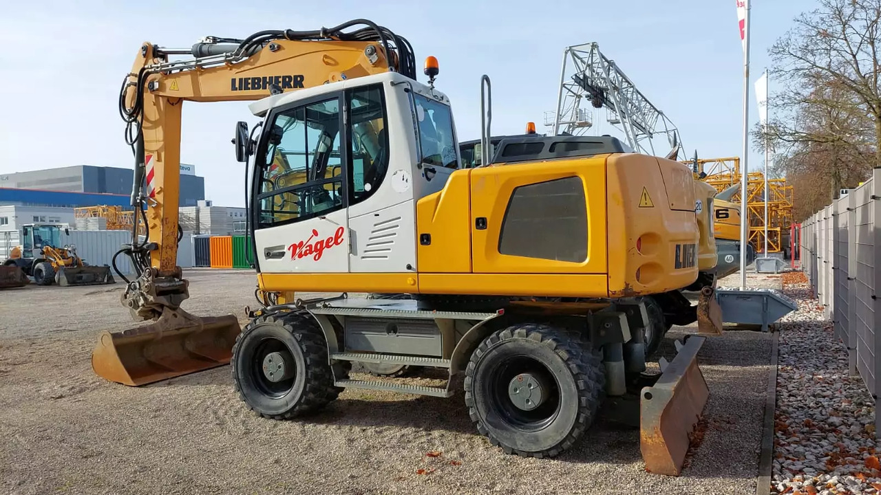 2013 Liebherr A 916 Litronic - 轮式挖掘机:图3 2013 Liebherr A 916 Litronic - 轮式挖掘机:图3