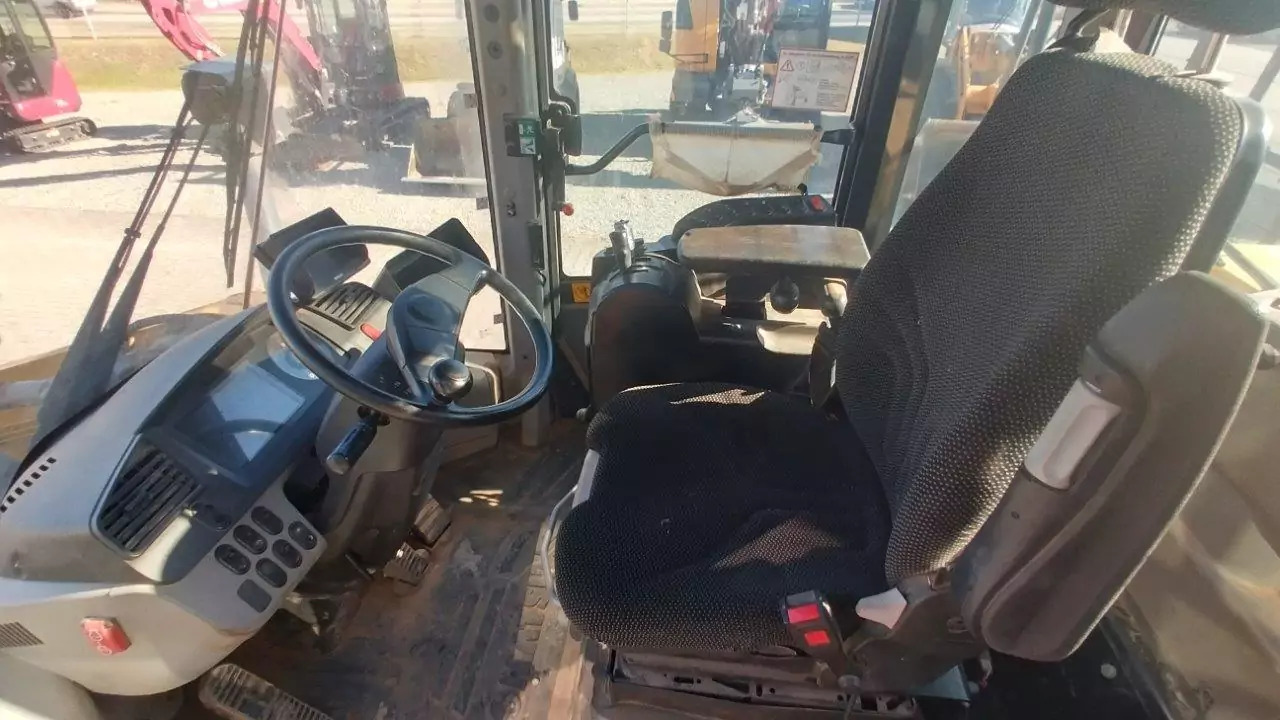 2018 Komatsu WA 470-8 - 轮式装载机:图5 2018 Komatsu WA 470-8 - 轮式装载机:图5