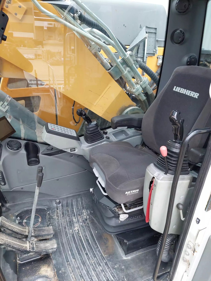2018 Liebherr R 926Compact - 履带式挖掘机:图5 2018 Liebherr R 926Compact - 履带式挖掘机:图5