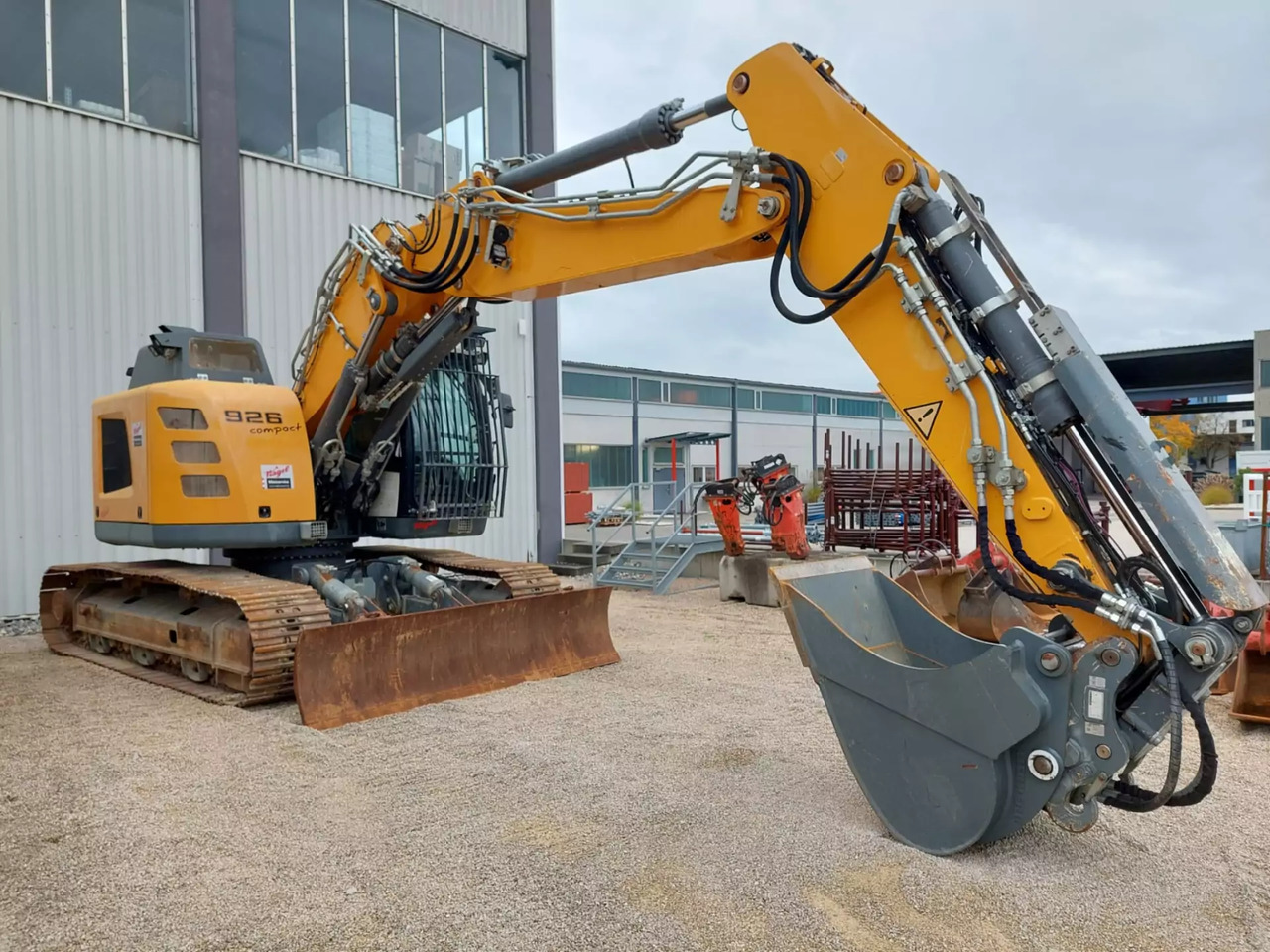 2018 Liebherr R 926Compact - 履带式挖掘机:图2 2018 Liebherr R 926Compact - 履带式挖掘机:图2