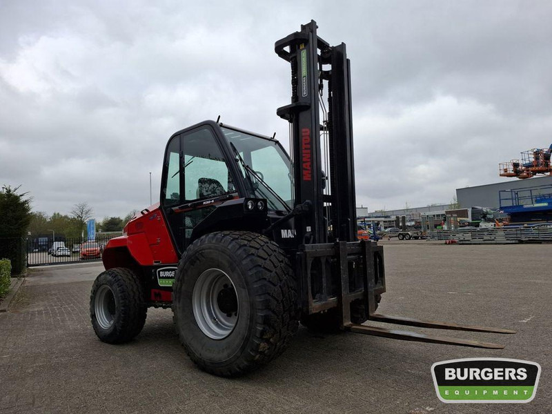 Manitou M30-4 - 越野叉车:图2 Manitou M30-4 - 越野叉车:图2