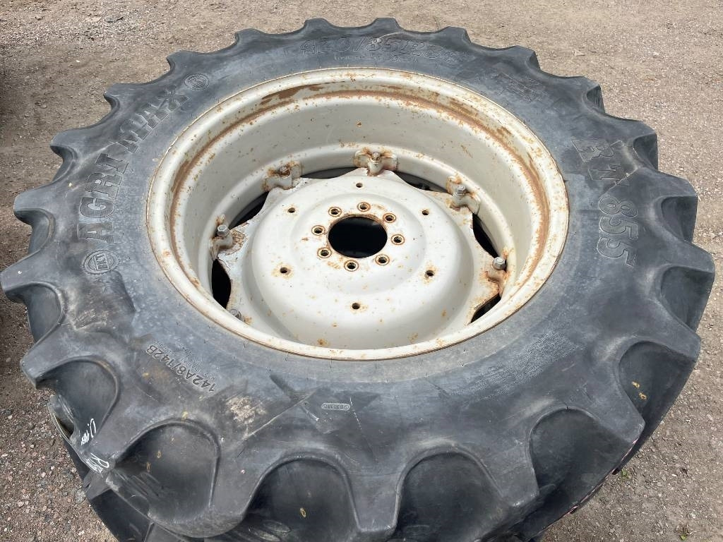 BKT 420/85R34 till MF 3060 3070 3050 - 轮胎 适用于 农业机械:图2 BKT 420/85R34 till MF 3060 3070 3050 - 轮胎 适用于 农业机械:图2