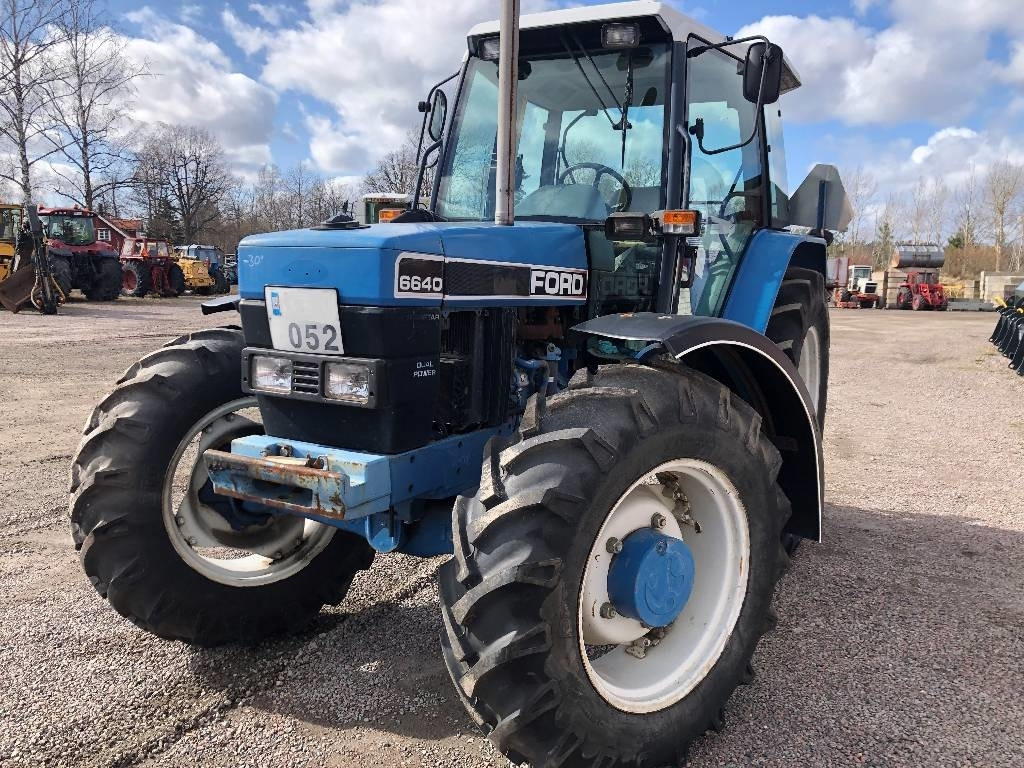 Ford 6640 Dismantled: only spare parts - 拖拉机:图2 Ford 6640 Dismantled: only spare parts - 拖拉机:图2