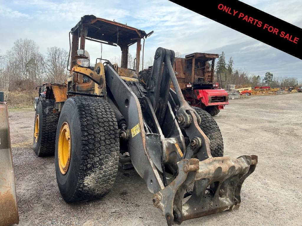 Volvo L 120 F Dismantled. Only specific spare parts - 轮式装载机:图1 Volvo L 120 F Dismantled. Only specific spare parts - 轮式装载机:图1