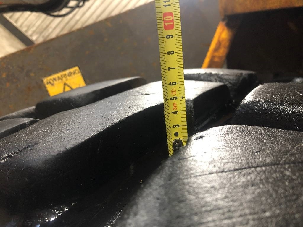 Volvo L 220 E Dismantled: only spare parts - 轮式装载机:图4 Volvo L 220 E Dismantled: only spare parts - 轮式装载机:图4