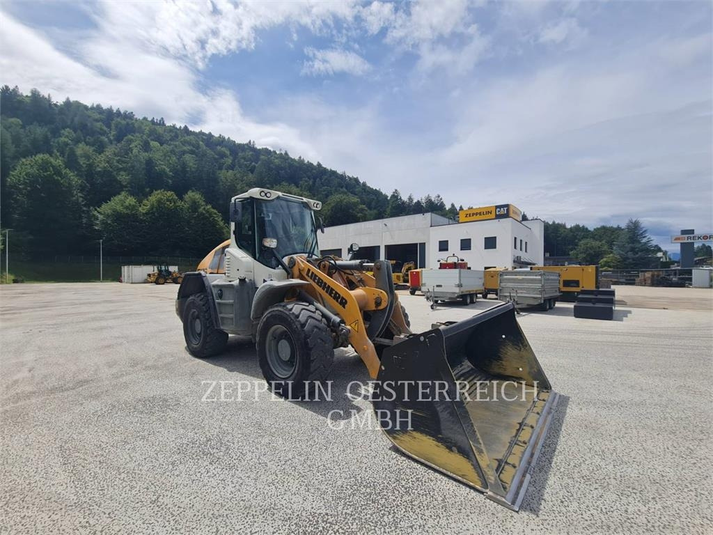 Liebherr L526 - 轮式装载机:图2 Liebherr L526 - 轮式装载机:图2