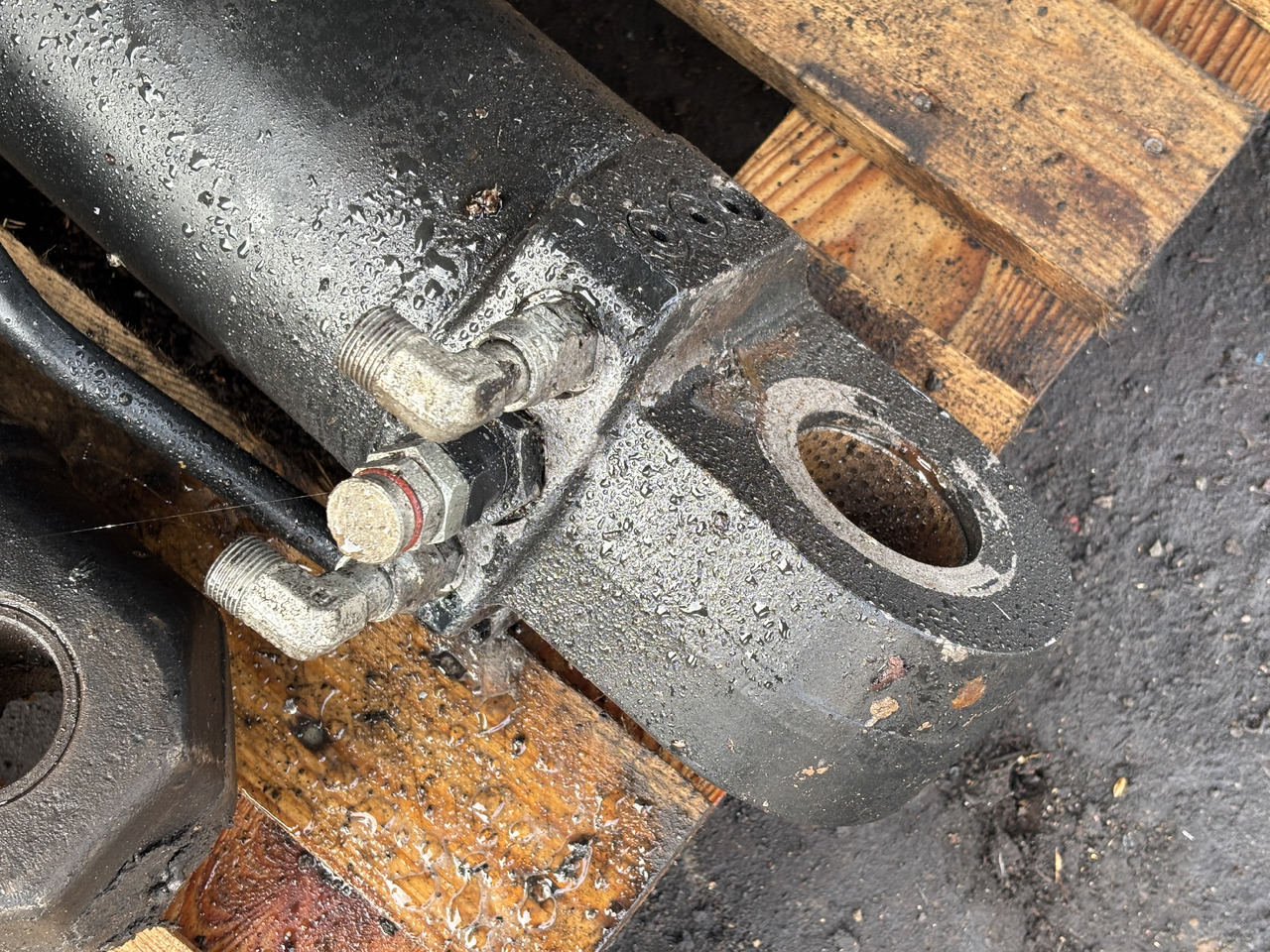 CAT Caterpillar TH336 TH 336 Siłownik Wychyłu Łyżki - 液压缸 适用于 伸缩臂叉装车:图2 CAT Caterpillar TH336 TH 336 Siłownik Wychyłu Łyżki - 液压缸 适用于 伸缩臂叉装车:图2