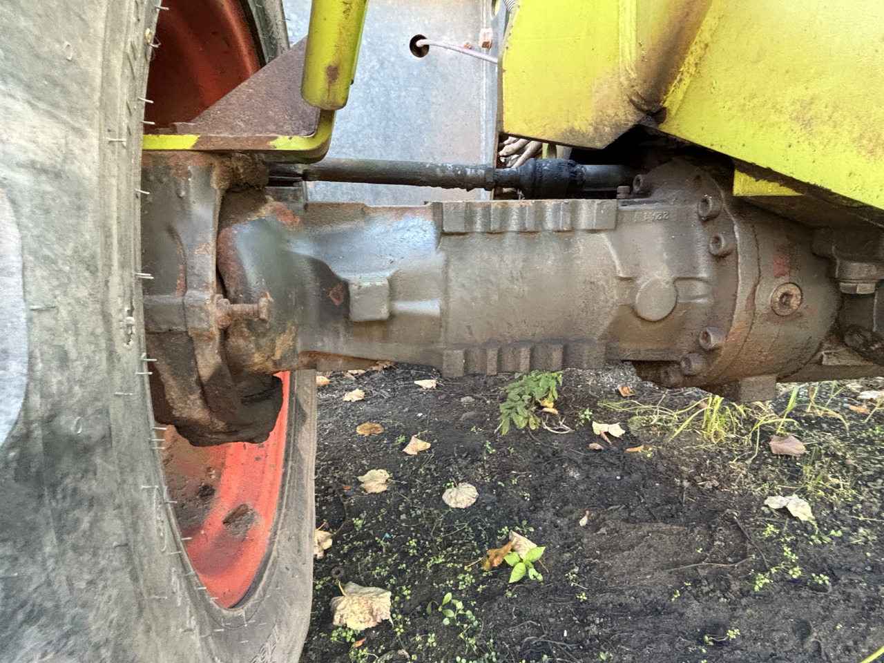 CLAAS Targo K70 Piasta Tylna Koła Kompletna 0011712880 6000103366 6000103357 - 轮毂 适用于 农业机械:图1 CLAAS Targo K70 Piasta Tylna Koła Kompletna 0011712880 6000103366 6000103357 - 轮毂 适用于 农业机械:图1