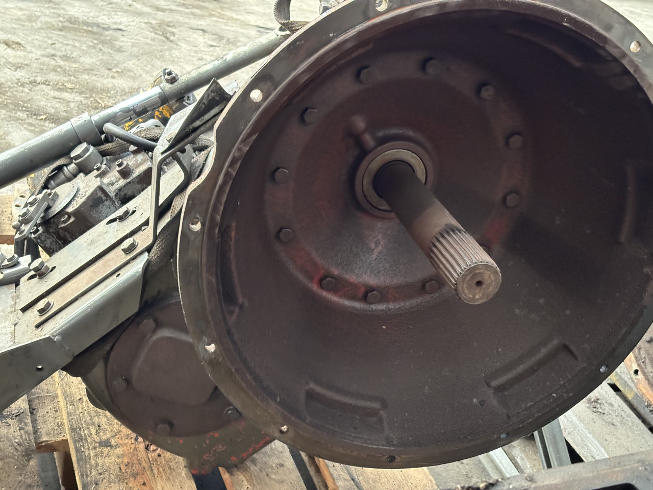 Claas 480 Wałek Napędu Skrzyni Biegów 0007694080 0006379471 0006376880 - 传动轴 适用于 农业机械:图2 Claas 480 Wałek Napędu Skrzyni Biegów 0007694080 0006379471 0006376880 - 传动轴 适用于 农业机械:图2