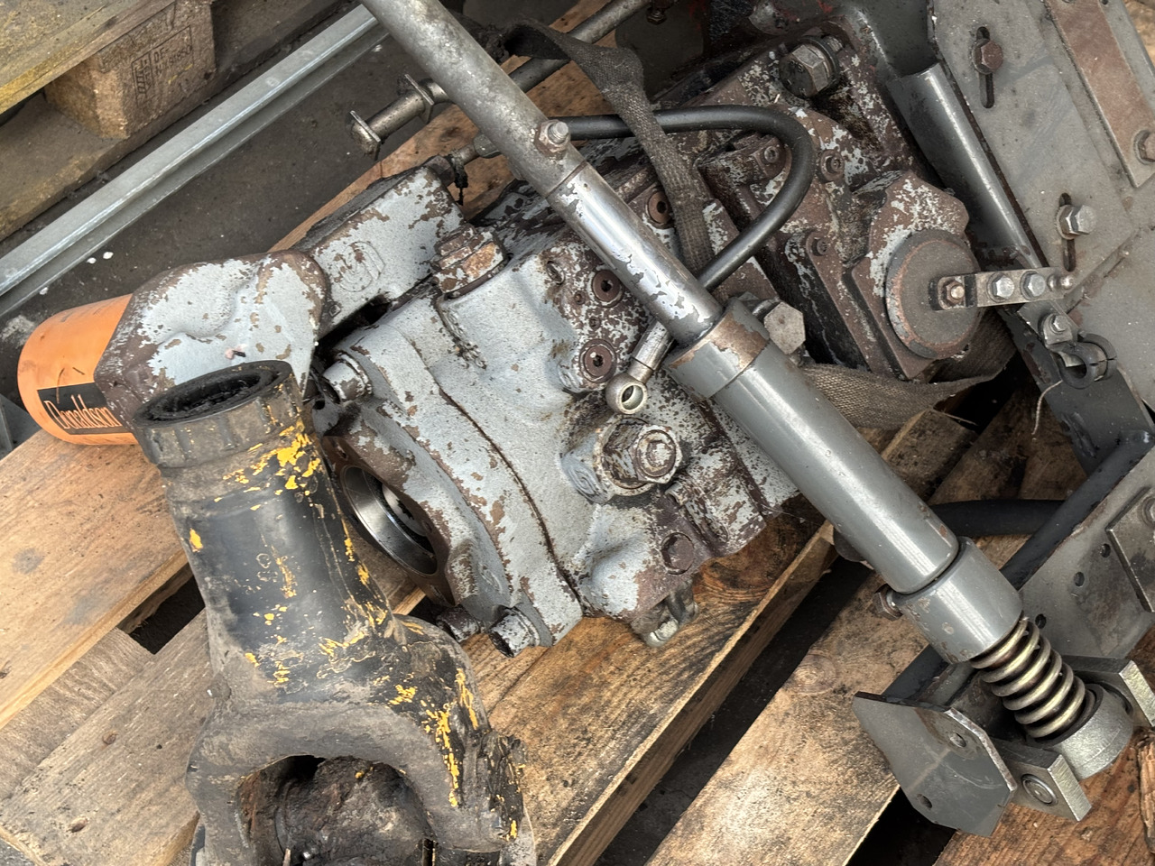 Claas 480 Wałek Napędu Skrzyni Biegów 0007694080 0006379471 0006376880 - 传动轴 适用于 农业机械:图4 Claas 480 Wałek Napędu Skrzyni Biegów 0007694080 0006379471 0006376880 - 传动轴 适用于 农业机械:图4