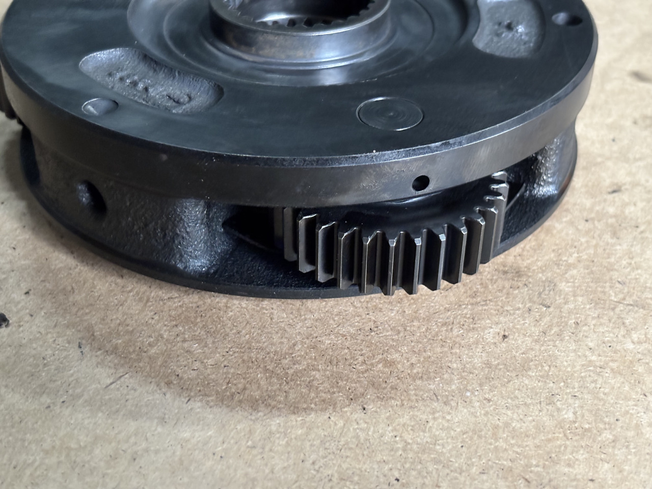 Claas AXION 830 Reduktor przekładni 60 0502 600 8 6005026008 - 差速器 适用于 拖拉机:图4 Claas AXION 830 Reduktor przekładni 60 0502 600 8 6005026008 - 差速器 适用于 拖拉机:图4