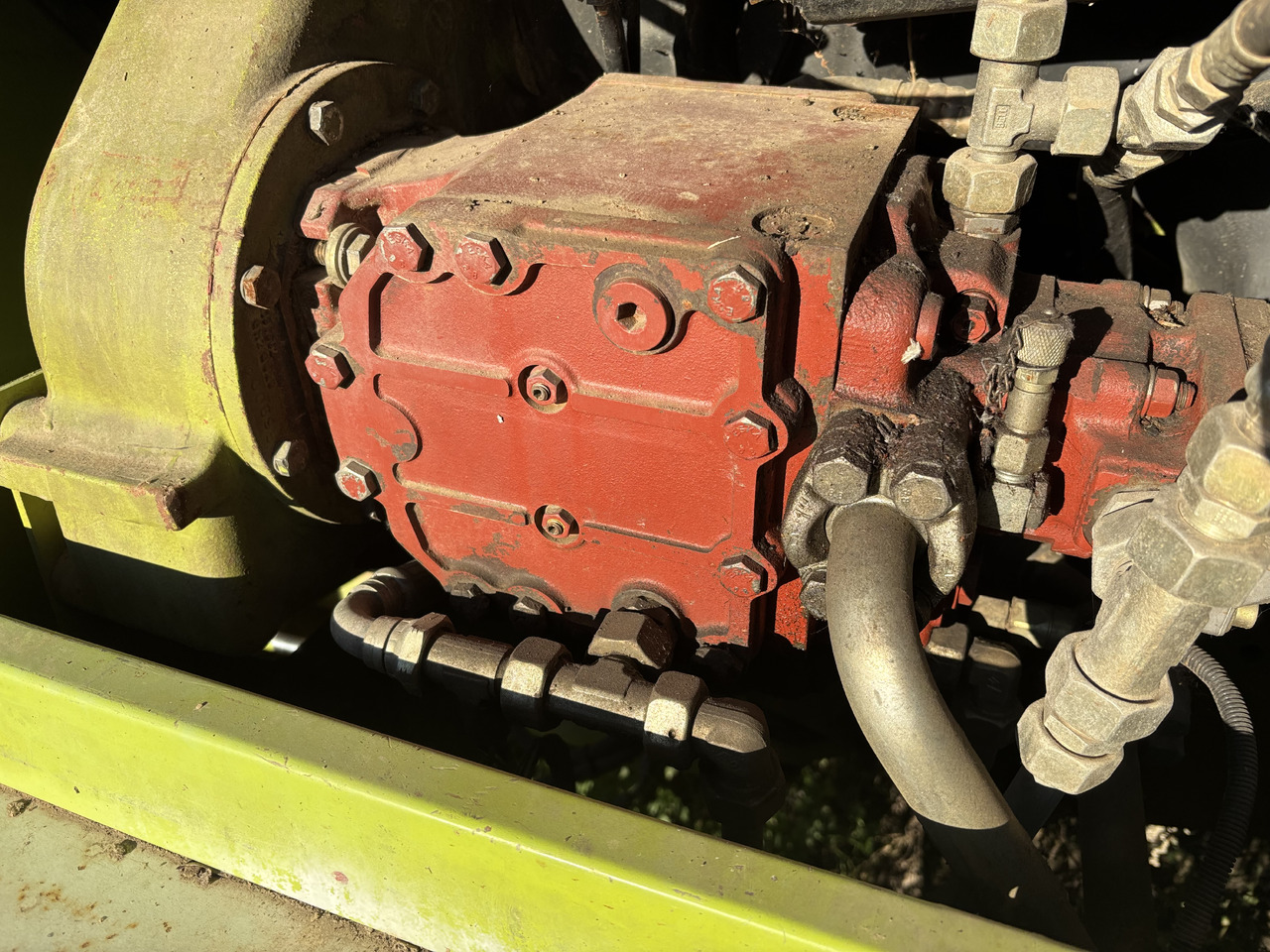 Claas Jaguar 820 840 860 Rozdzielacz hydrauliczny 00 0078 205 0 0000782050 - 液压系统 适用于 农业机械:图2 Claas Jaguar 820 840 860 Rozdzielacz hydrauliczny 00 0078 205 0 0000782050 - 液压系统 适用于 农业机械:图2