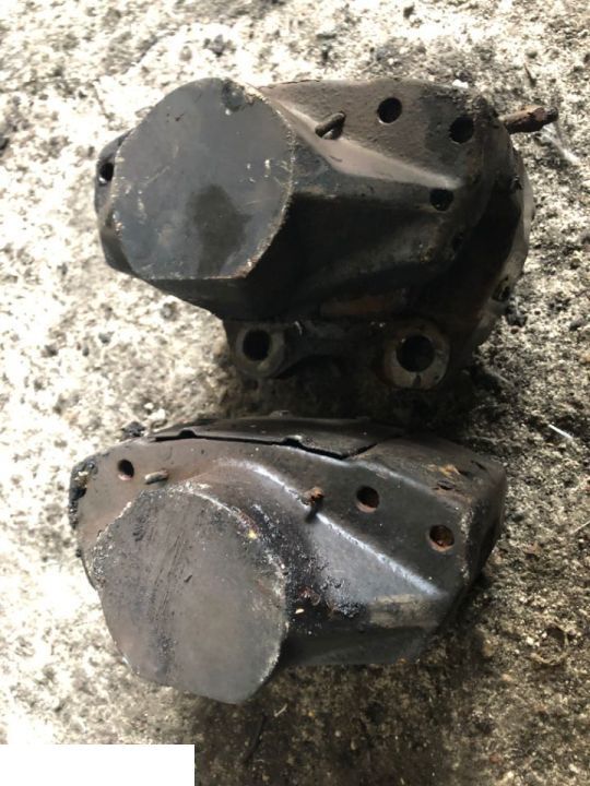 Claas Jaguar 860 900 - Zaciski Hamulców - 制动钳 适用于 饲料收割机:图1 Claas Jaguar 860 900 - Zaciski Hamulców - 制动钳 适用于 饲料收割机:图1