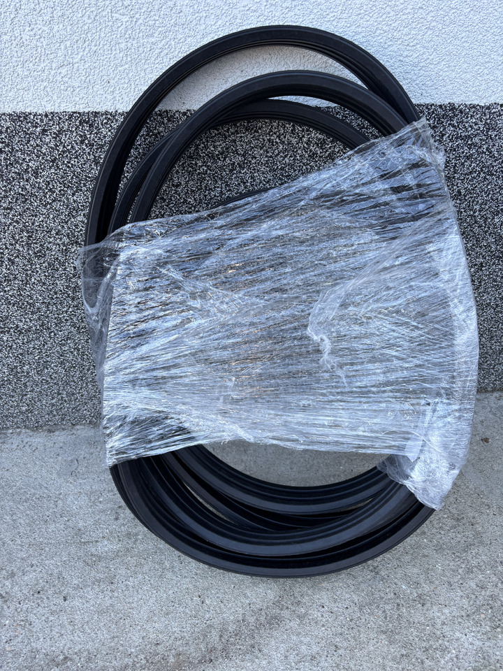 Claas Lexion - pas klinowy napędu głównego 0006449610 644961.0 NOWY - 皮带 适用于 联合收割机:图1 Claas Lexion - pas klinowy napędu głównego 0006449610 644961.0 NOWY - 皮带 适用于 联合收割机:图1