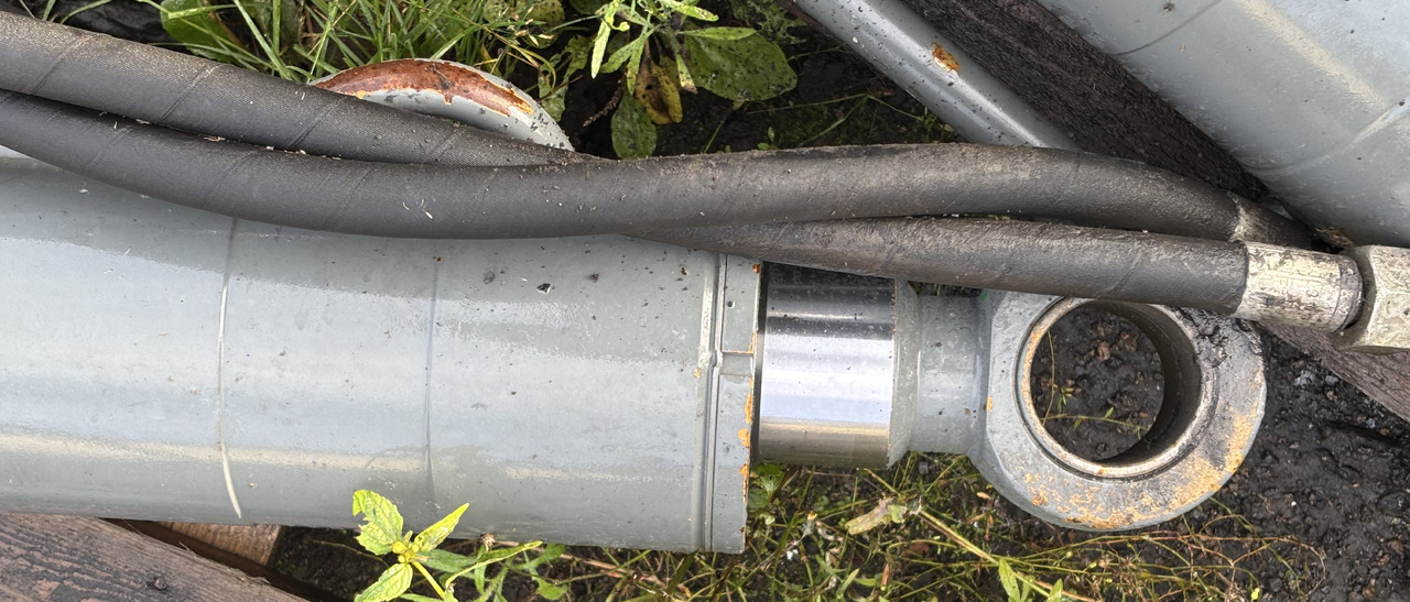 Claas Scorpion 7040 Siłownik Podnoszenia Siłownik Wyrównania 0013003700 0013003720 - 液压缸 适用于 伸缩臂叉装车:图2 Claas Scorpion 7040 Siłownik Podnoszenia Siłownik Wyrównania 0013003700 0013003720 - 液压缸 适用于 伸缩臂叉装车:图2