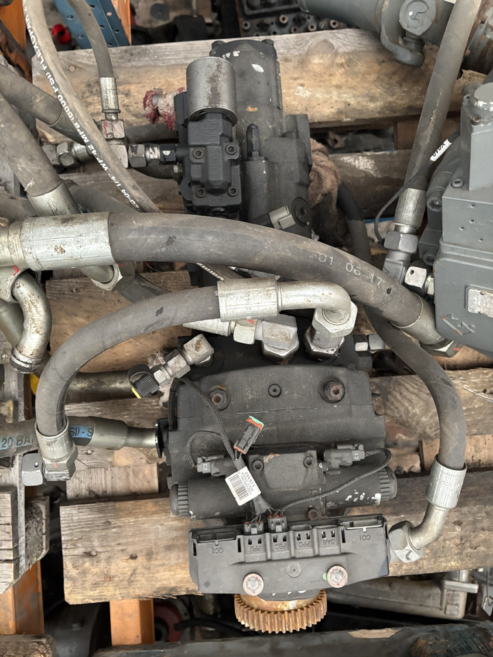 Claas Scorpion 736 Pompa Hydrauliczna - 液压泵 适用于 农业机械:图3 Claas Scorpion 736 Pompa Hydrauliczna - 液压泵 适用于 农业机械:图3