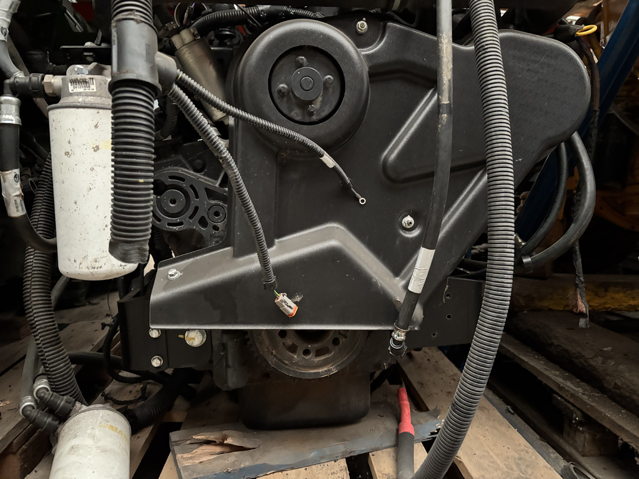 DEUTZ 3.6 75 KM (55.4 kW) Silnik CZĘŚCI Manitou MT1033TCD3.6L04 MT 1033 TCD 3.6 L04 C4DI90 - 发动机及其零件 适用于 建筑机械:图5 DEUTZ 3.6 75 KM (55.4 kW) Silnik CZĘŚCI Manitou MT1033TCD3.6L04 MT 1033 TCD 3.6 L04 C4DI90 - 发动机及其零件 适用于 建筑机械:图5