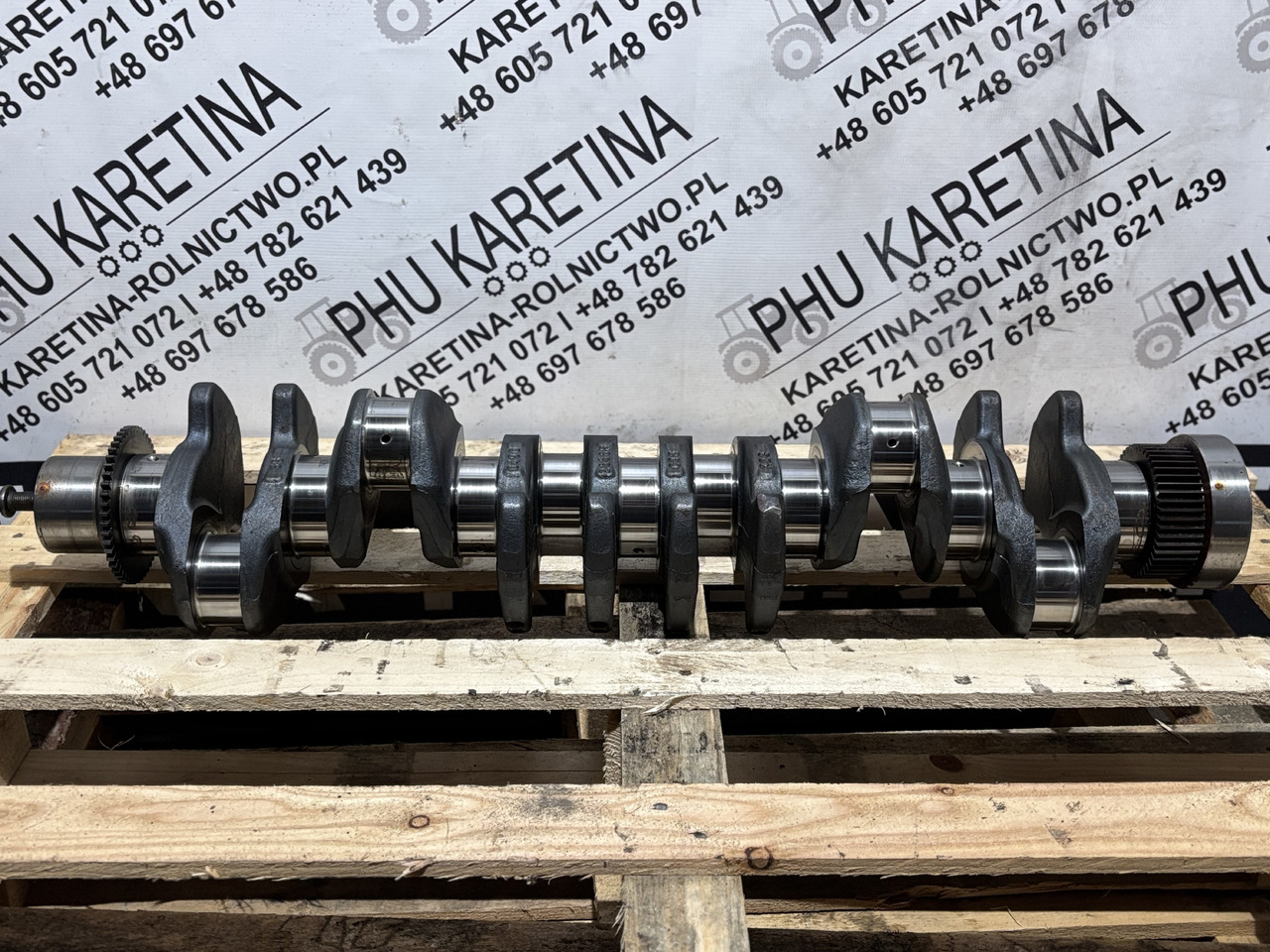 Deutz TCD2013 L06 4V 04902556R Wał Korbowy 04902556 - 曲轴 适用于 农业机械:图1 Deutz TCD2013 L06 4V 04902556R Wał Korbowy 04902556 - 曲轴 适用于 农业机械:图1