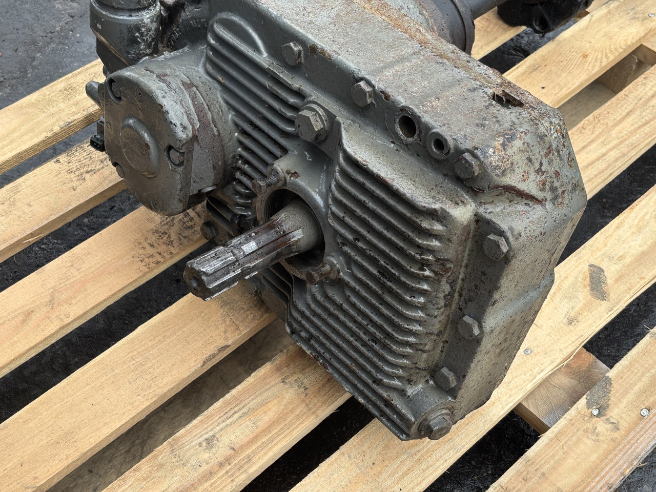 Fendt 700 712 714 716 800 818 820 COM1 COM2 Przedni WOM PTO Kompletny 716150200031 - 传动装置 适用于 农业机械:图4 Fendt 700 712 714 716 800 818 820 COM1 COM2 Przedni WOM PTO Kompletny 716150200031 - 传动装置 适用于 农业机械:图4