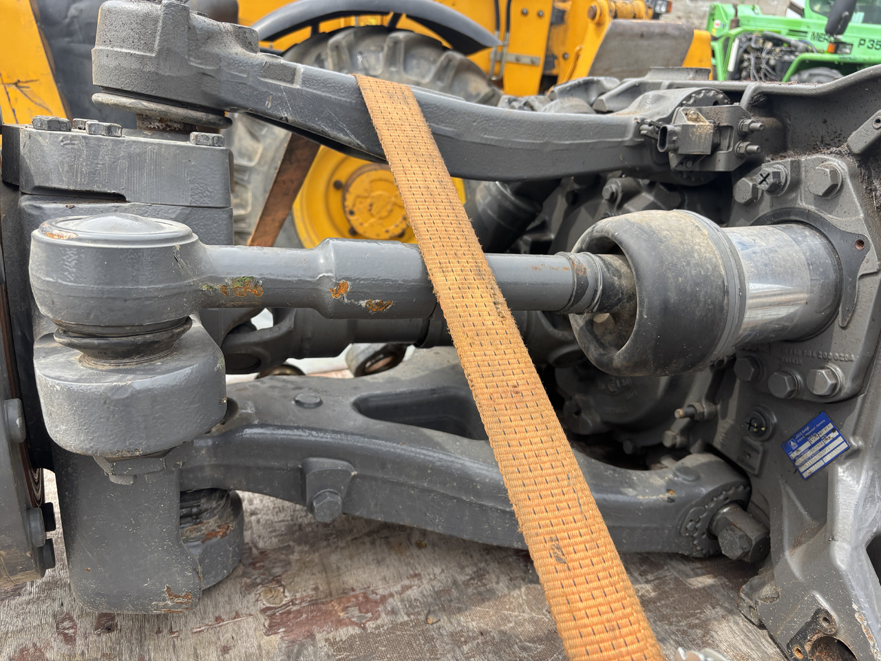 Fendt 936 939 Vario - most przedni CZĘŚCI - zwolnica zwrotnica obudowa siłownik 980/10141854 - 转向节 适用于 农业机械:图4 Fendt 936 939 Vario - most przedni CZĘŚCI - zwolnica zwrotnica obudowa siłownik 980/10141854 - 转向节 适用于 农业机械:图4