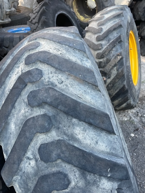 JCB 3cx Koło tylne 480/80-26 , 18.4-26 - 车轮 适用于 反铲装载机:图1 JCB 3cx Koło tylne 480/80-26 , 18.4-26 - 车轮 适用于 反铲装载机:图1