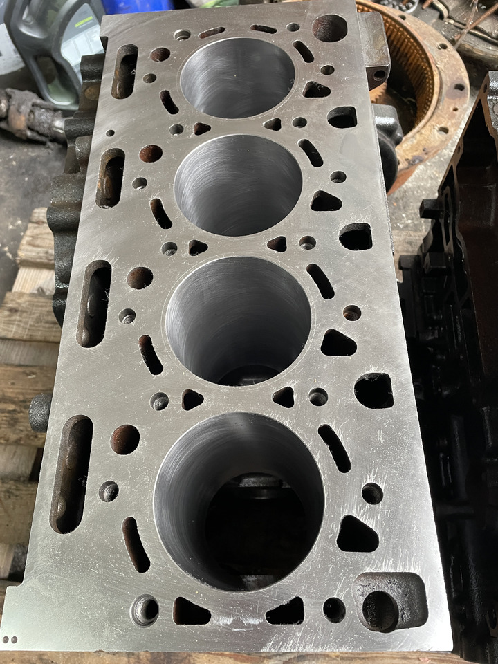 JCB 444 Dieselmax 97kW 4.4L - blok silnika po pełnej regeneracji 320/A1612 - 汽缸体 适用于 农业机械:图5 JCB 444 Dieselmax 97kW 4.4L - blok silnika po pełnej regeneracji 320/A1612 - 汽缸体 适用于 农业机械:图5