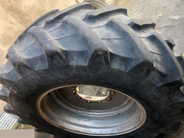 JCB Fastrack - Koła 480/70 R30 - 车轮 适用于 农业机械:图1 JCB Fastrack - Koła 480/70 R30 - 车轮 适用于 农业机械:图1