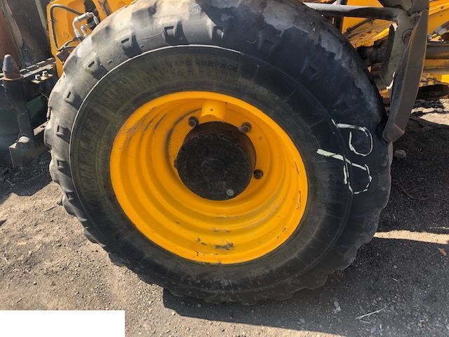 JCB - Koło ~ Opona 460/70 R24 - Felga 16x24 - 车轮 适用于 材料装卸设备:图5 JCB - Koło ~ Opona 460/70 R24 - Felga 16x24 - 车轮 适用于 材料装卸设备:图5