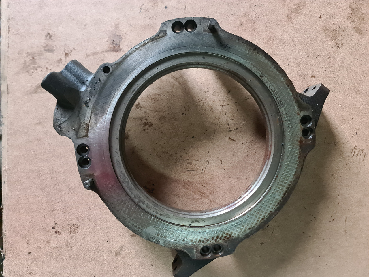 John Deere 4650, 4850 Obudowa Tłoka Hamulcowego R72044 - 制动零件 适用于 农业机械:图1 John Deere 4650, 4850 Obudowa Tłoka Hamulcowego R72044 - 制动零件 适用于 农业机械:图1