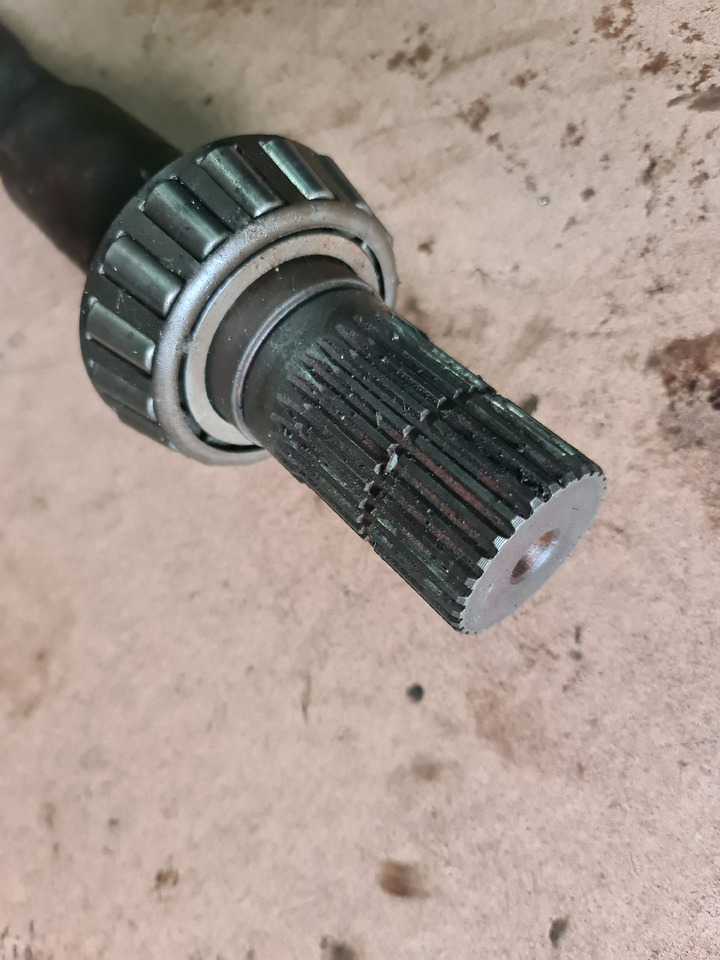 John Deere 4650 4850 Wał Napędowy Pierścień Łożysko R71495 R80327 JD10129 - 传动轴 适用于 农业机械:图2 John Deere 4650 4850 Wał Napędowy Pierścień Łożysko R71495 R80327 JD10129 - 传动轴 适用于 农业机械:图2