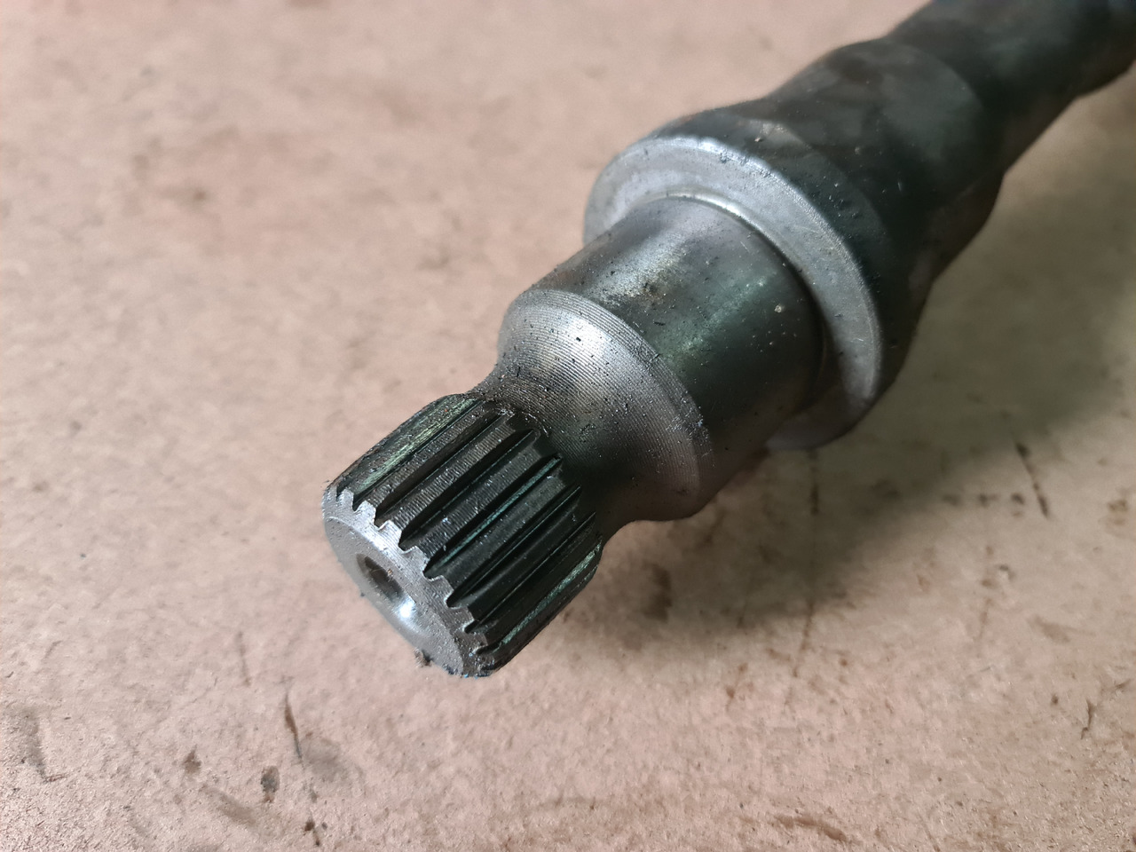 John Deere 4650 4850 Wał Napędowy Pierścień Łożysko R71495 R80327 JD10129 - 传动轴 适用于 农业机械:图3 John Deere 4650 4850 Wał Napędowy Pierścień Łożysko R71495 R80327 JD10129 - 传动轴 适用于 农业机械:图3