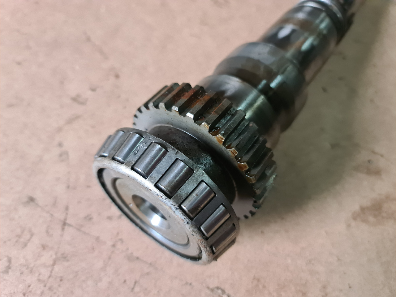 John Deere 4650, 4850 Wał Skrzyni Biegów z Pierścieniem R119550 JD9002 - 传动轴 适用于 农业机械:图3 John Deere 4650, 4850 Wał Skrzyni Biegów z Pierścieniem R119550 JD9002 - 传动轴 适用于 农业机械:图3