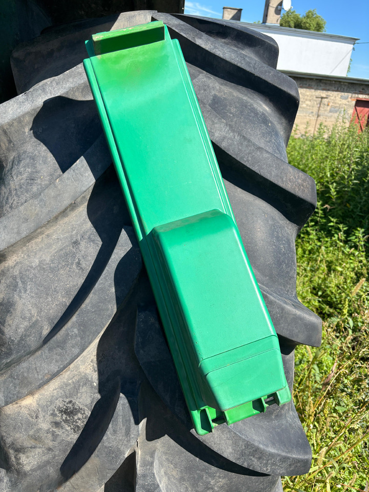 John Deere 6010 6200 6400 6510 Pokrywa obudowy filtra powietrza kabinowego AL153003 - 驾驶室空气过滤器 适用于 农业机械:图1 John Deere 6010 6200 6400 6510 Pokrywa obudowy filtra powietrza kabinowego AL153003 - 驾驶室空气过滤器 适用于 农业机械:图1