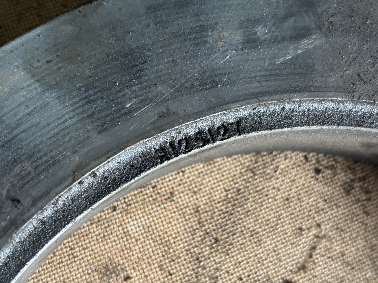 John Deere 6140 6800 6900 7420 7500 Docisk Hamulca Płytka R125127 - 制动零件 适用于 农业机械:图2 John Deere 6140 6800 6900 7420 7500 Docisk Hamulca Płytka R125127 - 制动零件 适用于 农业机械:图2