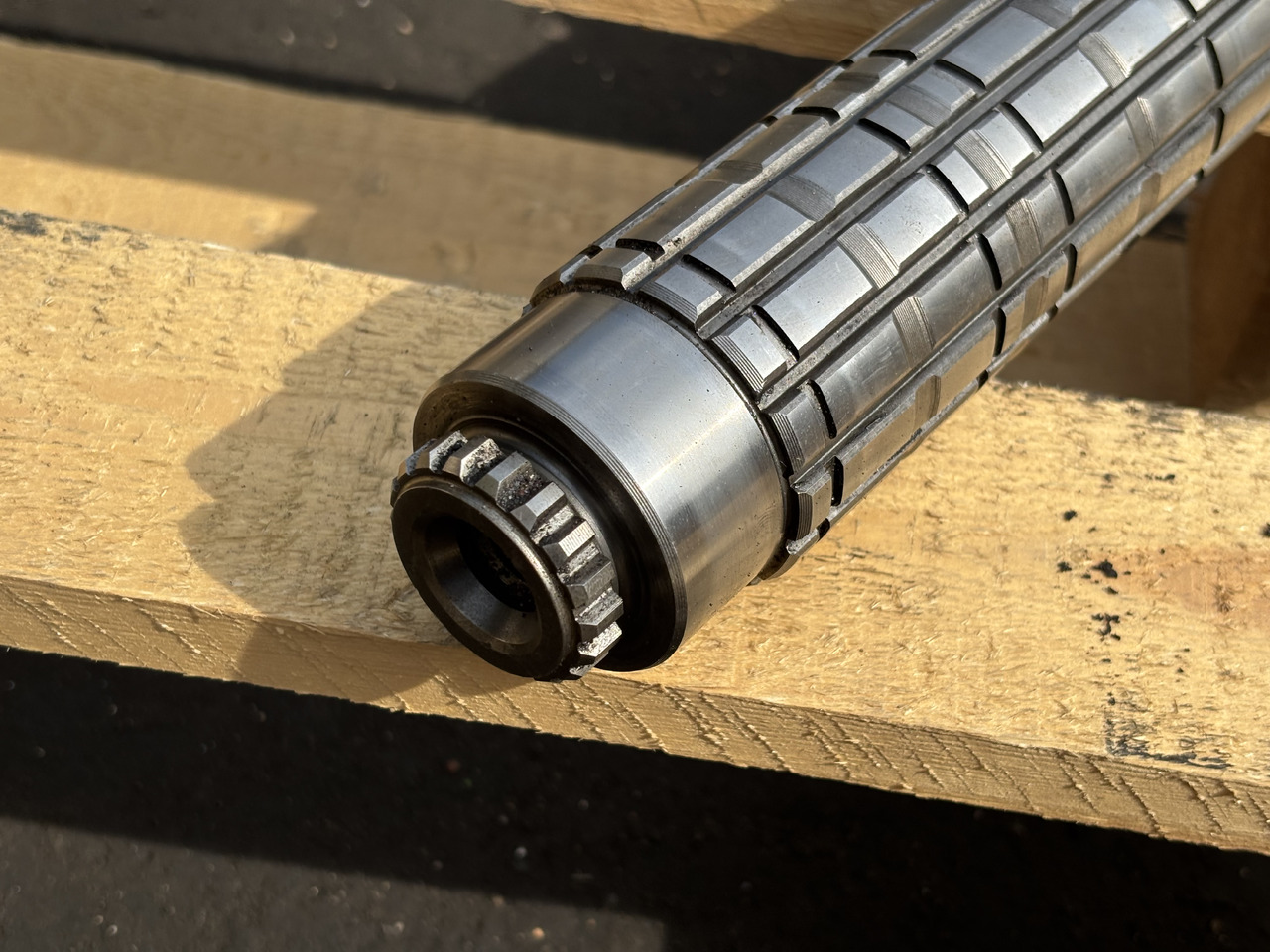 John Deere 6630 Wał napędowy skrzyni biegów L102628 - 传动轴 适用于 农业机械:图3 John Deere 6630 Wał napędowy skrzyni biegów L102628 - 传动轴 适用于 农业机械:图3