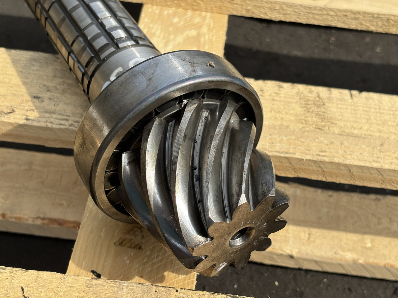 John Deere 6630 Wał napędowy skrzyni biegów L102628 - 传动轴 适用于 农业机械:图2 John Deere 6630 Wał napędowy skrzyni biegów L102628 - 传动轴 适用于 农业机械:图2