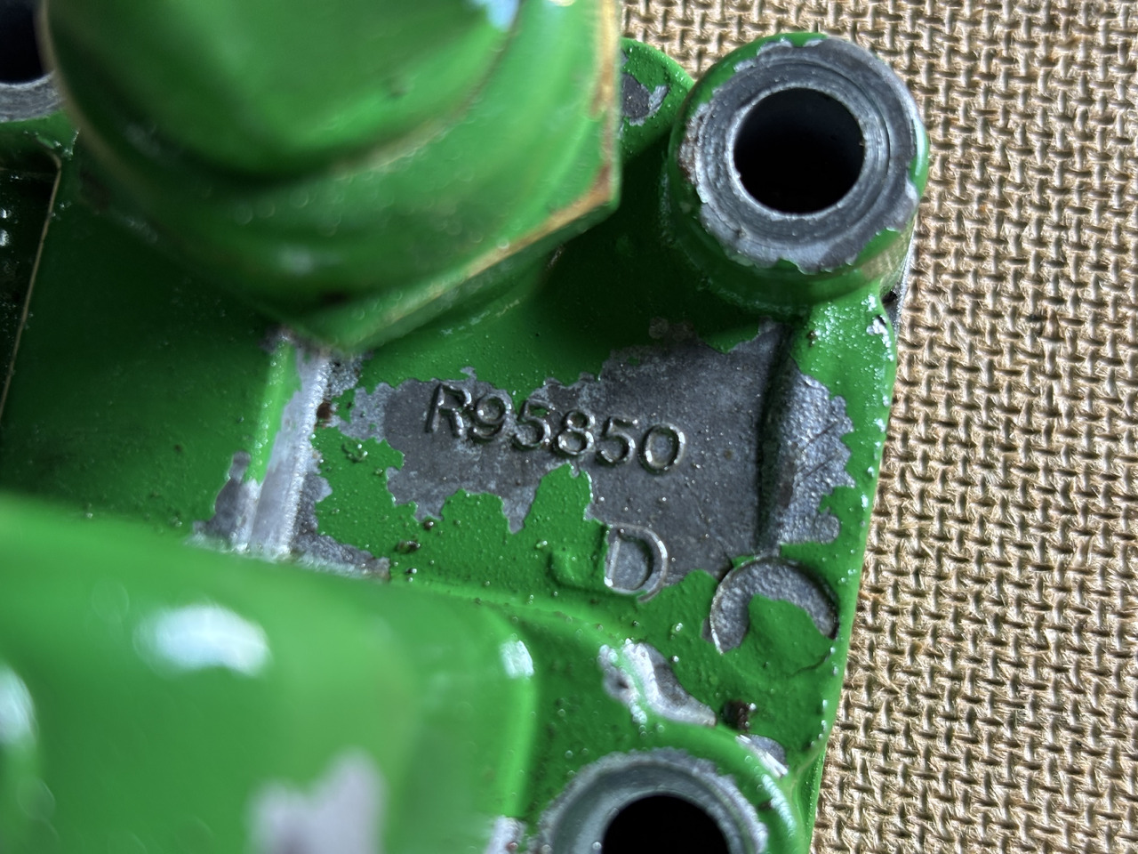 John Deere 6910 Korpus filtra oleju z Przełącznikiem ciśnienia R95850 RE212878 - 滤油器 适用于 拖拉机:图5 John Deere 6910 Korpus filtra oleju z Przełącznikiem ciśnienia R95850 RE212878 - 滤油器 适用于 拖拉机:图5