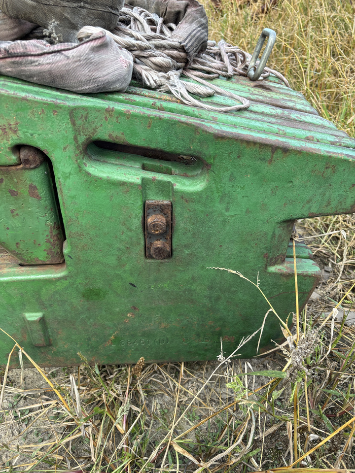 John Deere 6xxx - obciążnik walizkowy balast 50kg L38451 L225318 - 高尔夫球车:图1 John Deere 6xxx - obciążnik walizkowy balast 50kg L38451 L225318 - 高尔夫球车:图1