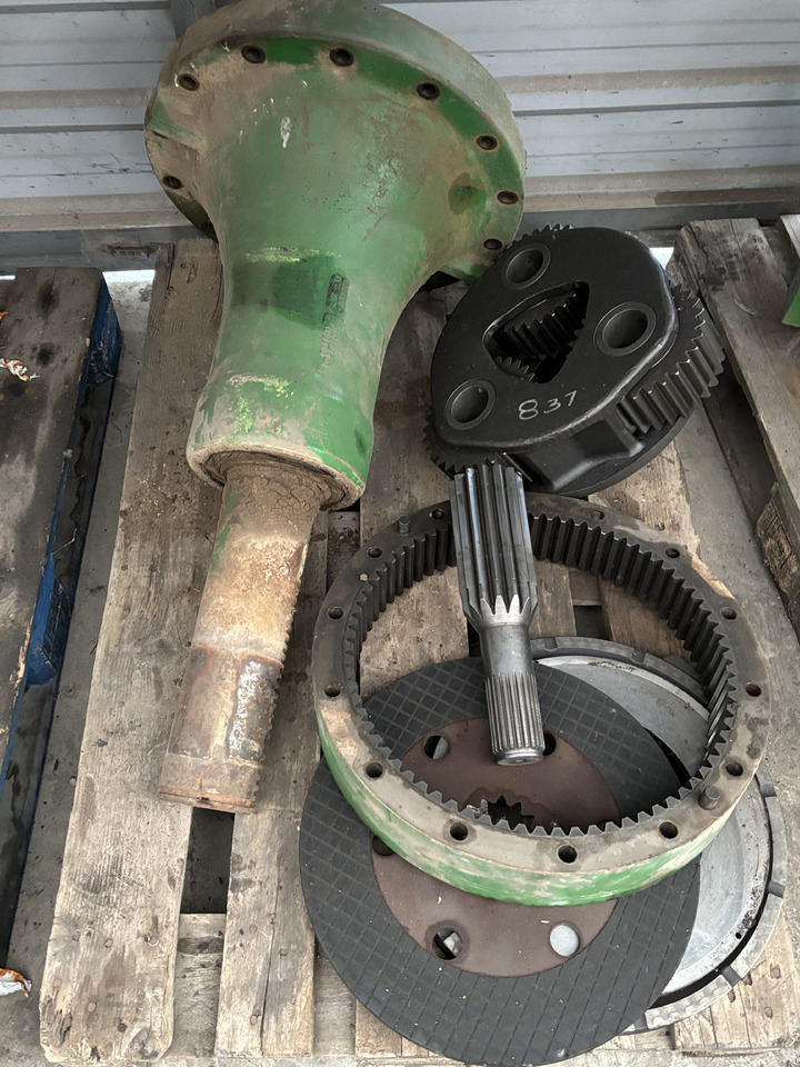 John Deere 8330 8370 Zwolnica Tylna Obudowa Wał R156486 R174225 R156486 R314670 R296985 R560119 - 主减速器 适用于 农业机械:图5 John Deere 8330 8370 Zwolnica Tylna Obudowa Wał R156486 R174225 R156486 R314670 R296985 R560119 - 主减速器 适用于 农业机械:图5