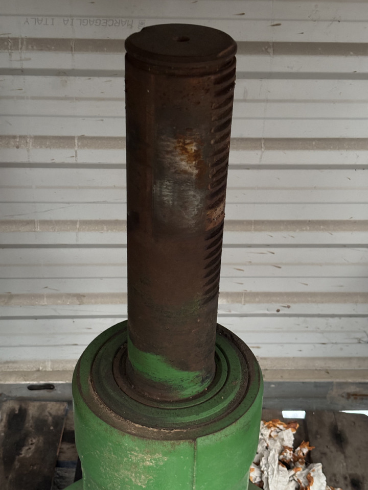 John Deere 8330 8370 Zwolnica Tylna Obudowa Wał R156486 R174225 R156486 R314670 R296985 R560119 - 主减速器 适用于 农业机械:图4 John Deere 8330 8370 Zwolnica Tylna Obudowa Wał R156486 R174225 R156486 R314670 R296985 R560119 - 主减速器 适用于 农业机械:图4