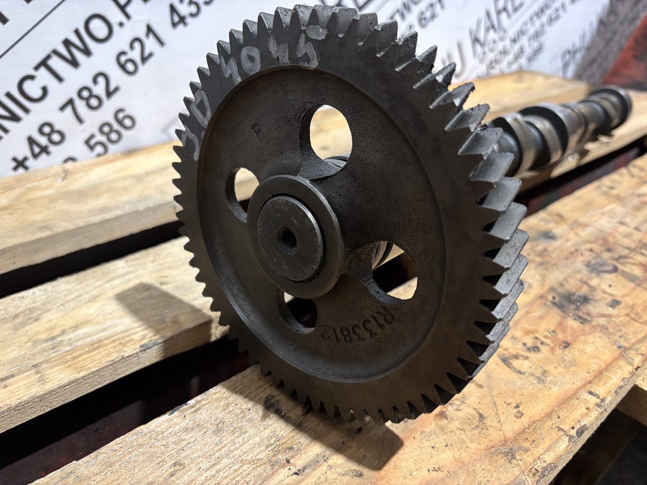 John Deere RE56375 R135439 R133812 Wałek Rozrządu - 凸轮轴 适用于 农业机械:图2 John Deere RE56375 R135439 R133812 Wałek Rozrządu - 凸轮轴 适用于 农业机械:图2