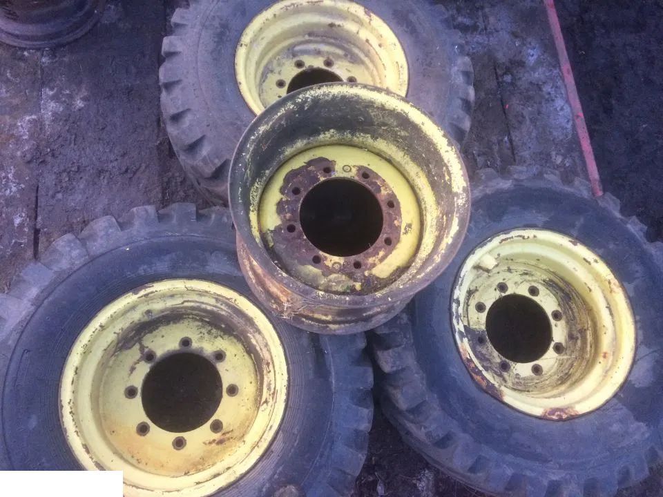 Koła Do Ładowarki Manitou - 13x20 , 20 cali opony 16/70-20 , - 车轮 适用于 建筑机械:图1 Koła Do Ładowarki Manitou - 13x20 , 20 cali opony 16/70-20 , - 车轮 适用于 建筑机械:图1