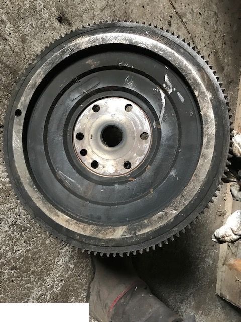 Koło Zamachowe - Massey Ferguson 3819666M91 Landini 742106M91 Perkins 41117084 - 飞轮 适用于 农业机械:图1 Koło Zamachowe - Massey Ferguson 3819666M91 Landini 742106M91 Perkins 41117084 - 飞轮 适用于 农业机械:图1