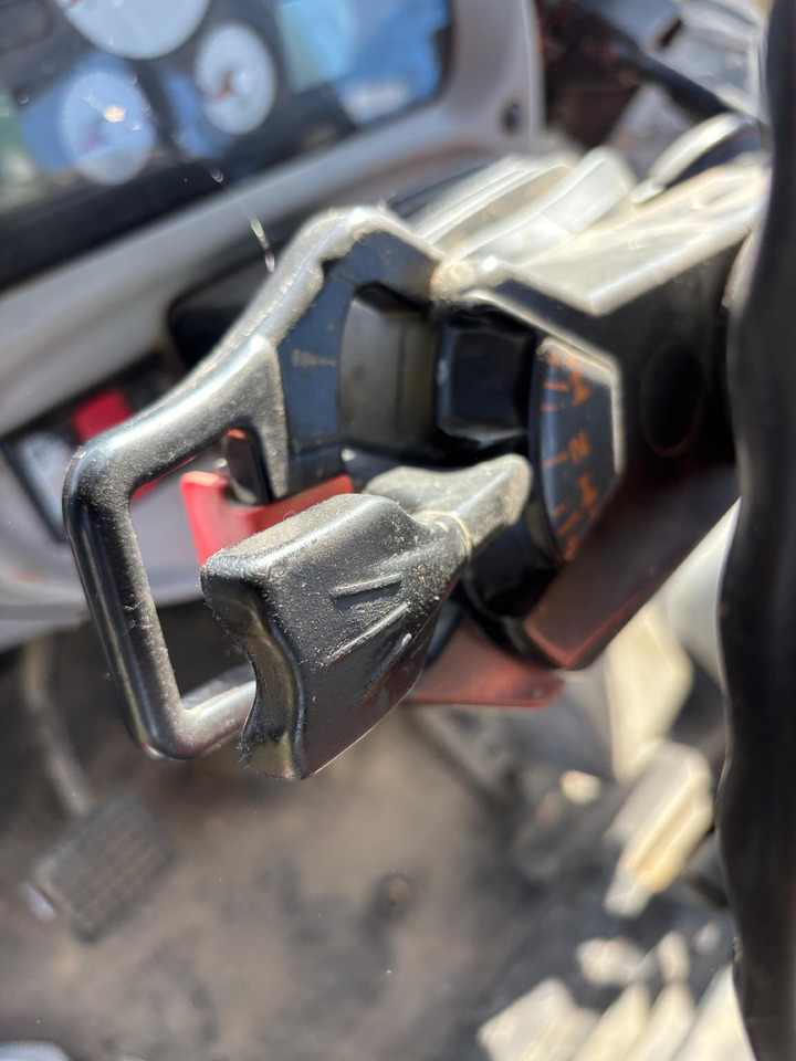 Massey Ferguson 8480 Dźwignia Rewersu 3789724M93 - 驾驶室和内部 适用于 农业机械:图1 Massey Ferguson 8480 Dźwignia Rewersu 3789724M93 - 驾驶室和内部 适用于 农业机械:图1