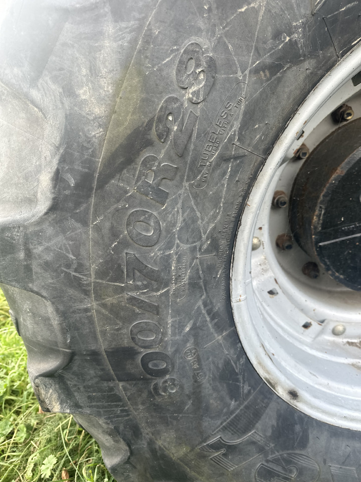 Massey Ferguson case Magnum Koło Kompletne 600/70R28 - 车轮 适用于 农业机械:图2 Massey Ferguson case Magnum Koło Kompletne 600/70R28 - 车轮 适用于 农业机械:图2