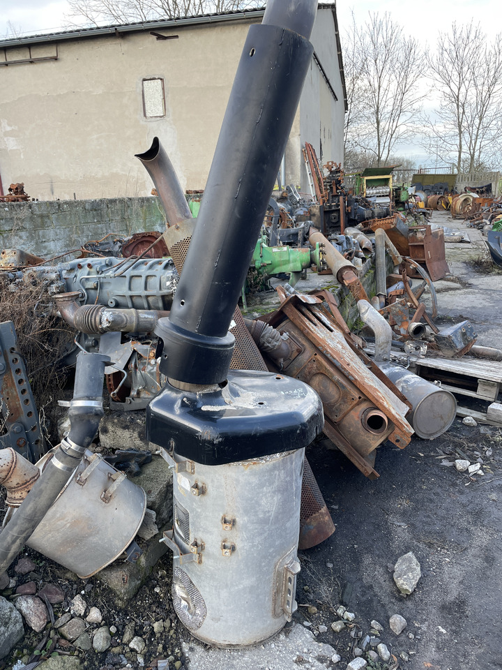 Massey Fergusson 8670 - wydech tłumik - 消音器 适用于 农业机械:图1 Massey Fergusson 8670 - wydech tłumik - 消音器 适用于 农业机械:图1