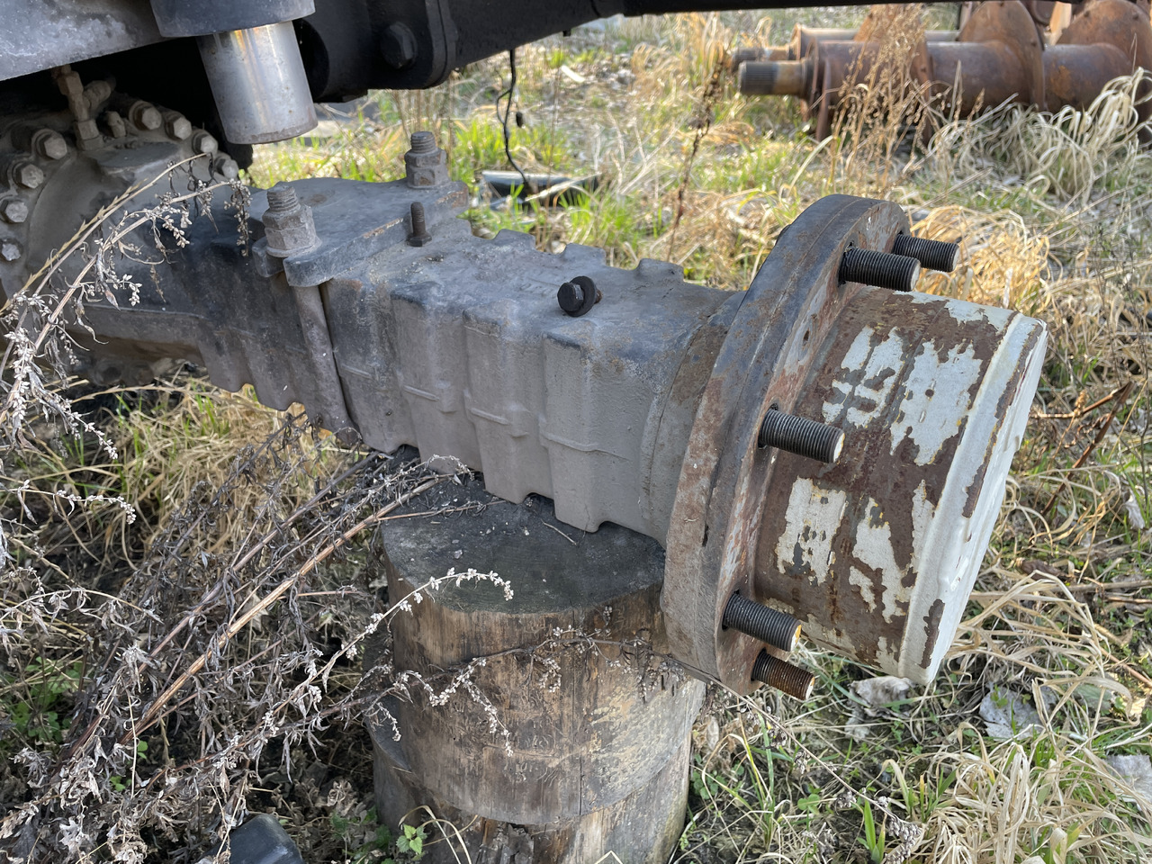 Mecalac 12 XVT - most tylny - zwolnica obudowa zwrotnica - 转向节 适用于 农业机械:图1 Mecalac 12 XVT - most tylny - zwolnica obudowa zwrotnica - 转向节 适用于 农业机械:图1